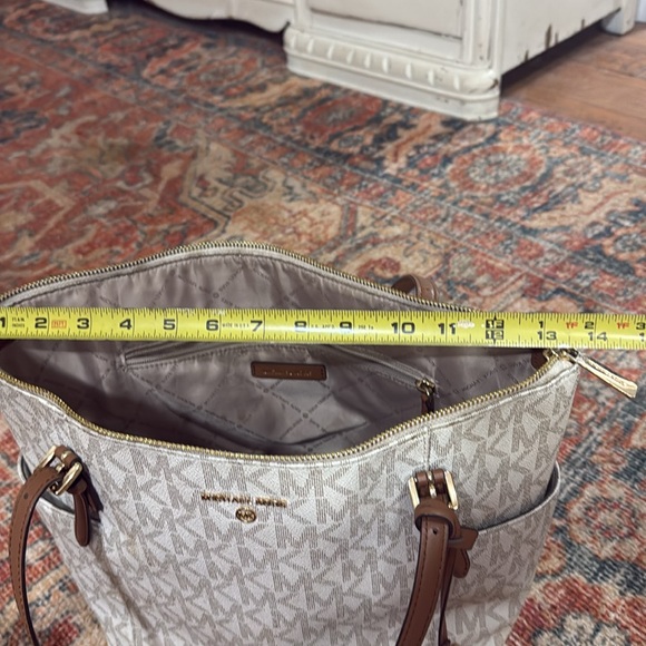 Michael Kors pocket book - Picture 7 of 7